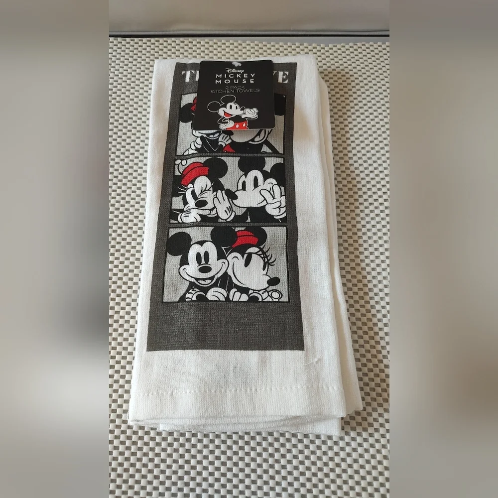 2 pack Disney Mickey Mouse Kitchen Towels Mickey and Minnie Mouse Photo NWT